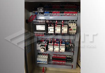 电控箱.jpg 电控箱.jpg