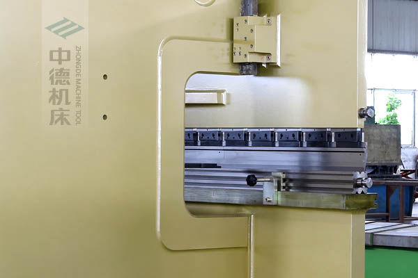 ZDP-16060增强型喉口,有用抵当机架受力变形.jpg ZDP-16060增强型喉口,有用抵当机架受力变形.jpg