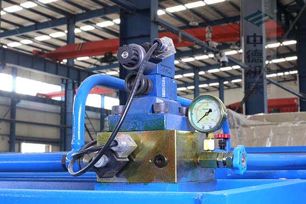 ZDS-1632接纳国际高品德液压阀,不漏油,无端障,能实时显现油压,并接纳全金属高压管毗连保证品德.jpg ZDS-1632接纳国际高品德液压阀,不漏油,无端障,能实时显现油压,并接纳全金属高压管毗连保证品德.jpg